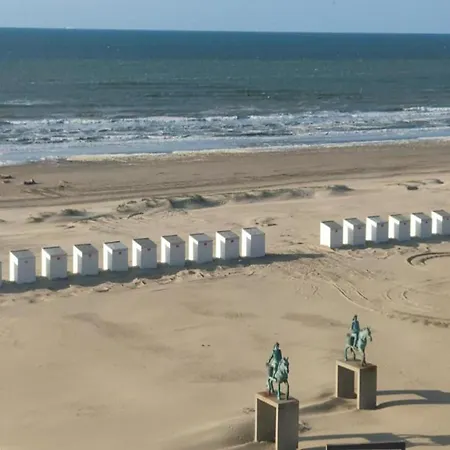 Daire Near Belgian Coastline