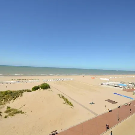 Daire Near Belgian Coastline Oostduinkerke